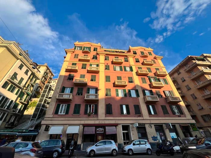 Appartamento con 6 locali in vendita in Corso Sardegna, Marassi, Genova