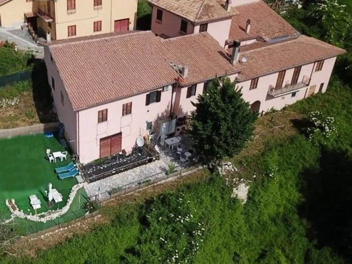 Casa con 6 locali in vendita in Via Del Tordo, Norcia