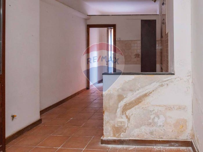 Appartamento con 6 locali in vendita in Via Fabio Filzi, Paternò