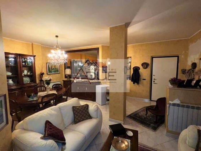 Appartamento con 5 locali in vendita in Via Giovanni Boccaccio, Paternò