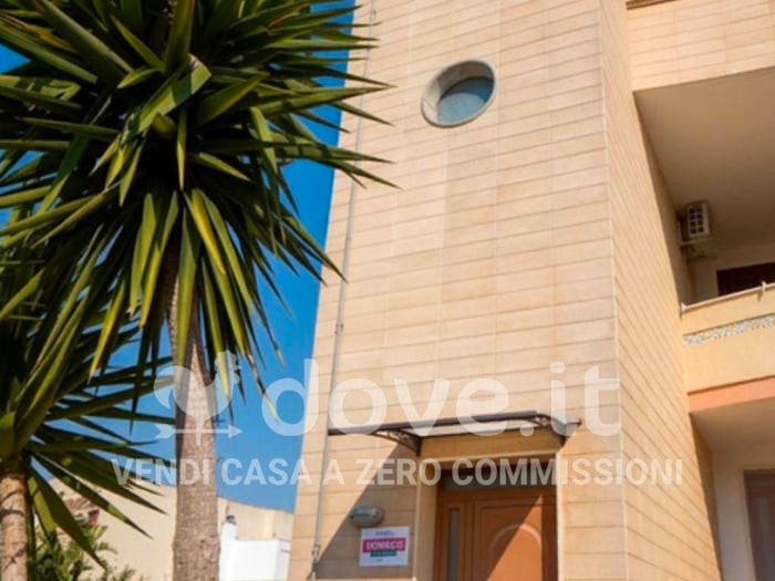 Appartamento con 5 locali in vendita in Via IV Novembre, Castri di Lecce