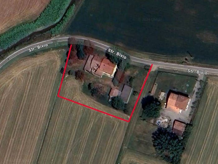 Casa con 6 locali in vendita in Strada Bivio, San Prospero, Parma