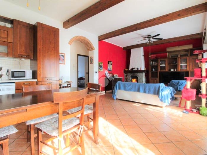 Appartamento con 6 locali in vendita in Vicolo S Eusebio, Montalto Dora