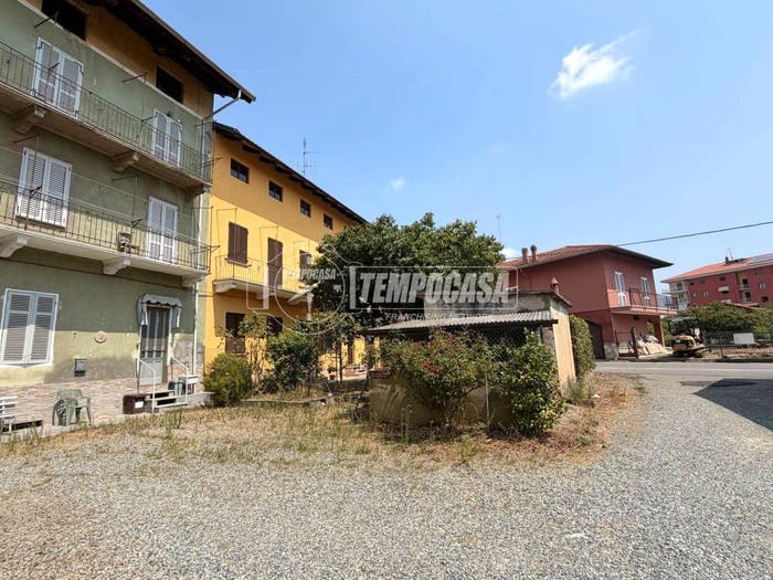 Casa quadrilocale in vendita in Via Barazze, Centro, Cossato