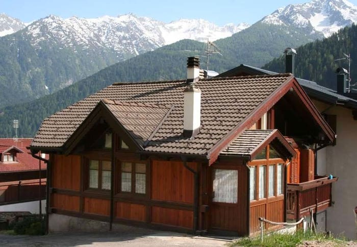 Casa con 6 locali in vendita in via Dei Bugnadei, Strombiano, Peio