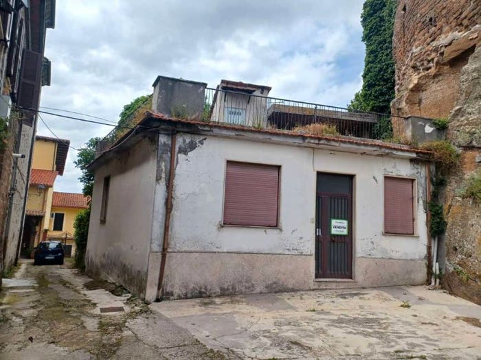 Casa bilocale in vendita in piazza Castello, Centro, Arnara