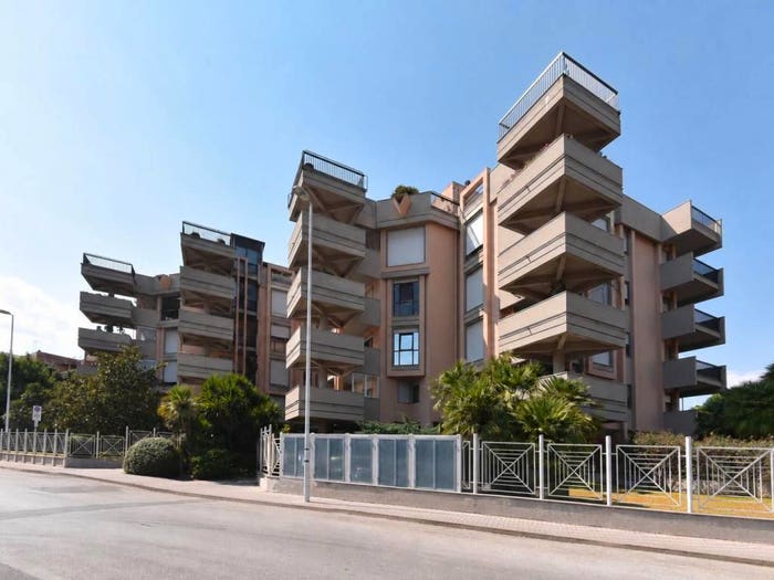 Appartamento con 5 locali in vendita in Via Charles Darwin, Amsicora, Cagliari