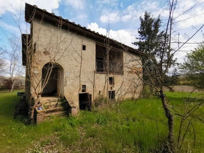 Casa quadrilocale in vendita in Bucine