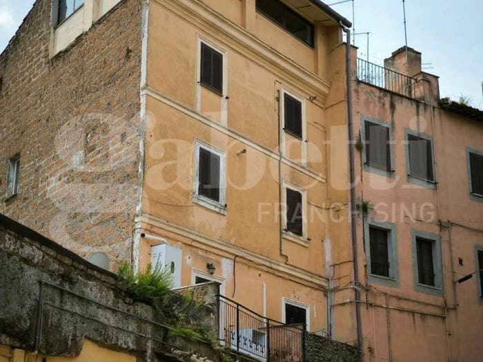 Appartamento con 5 locali in vendita in via Borgo Umberto I, Centro, Corchiano