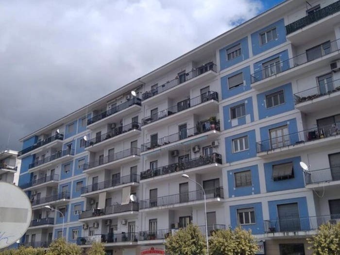 Appartamento con 5 locali in vendita in Via delle Medaglie d' oro, Centro, Cosenza