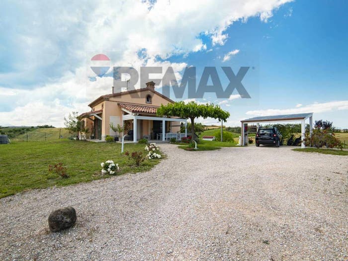 Casa con 5 locali in vendita in Via Monte Schiavo, Maiolati Spontini