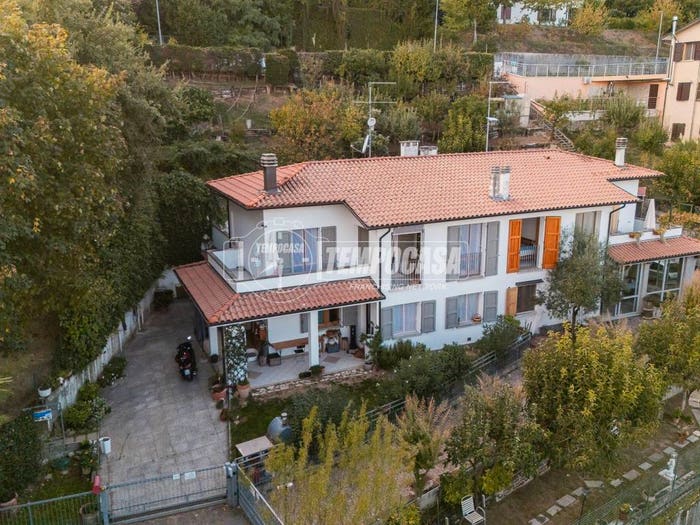 Casa con 6 locali in vendita in Via Castelletti, Monterenzio
