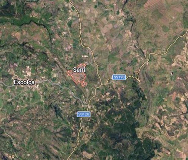 Casa con 6 locali in vendita in Serri