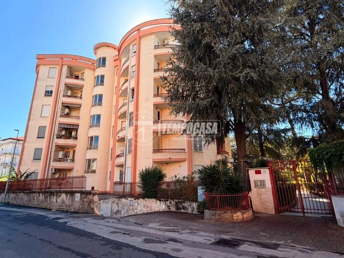 Appartamento trilocale in vendita in Via Domenico Perla, Aversa