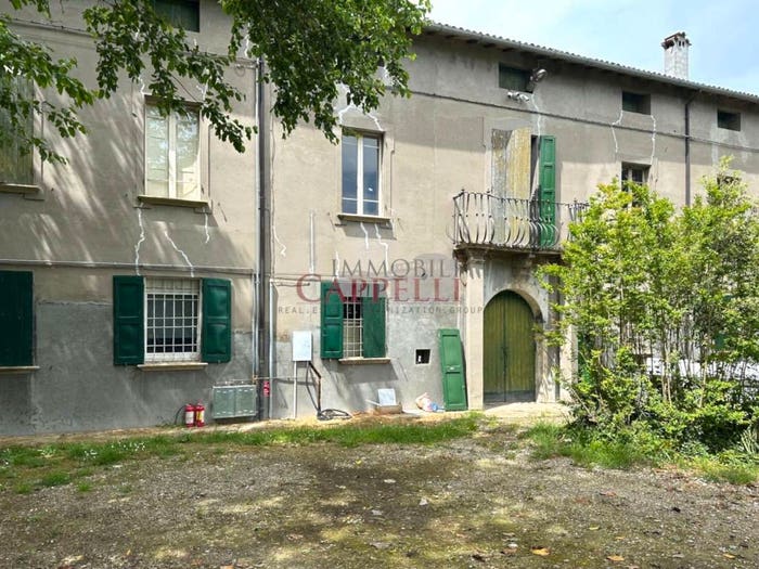 Casa con 6 locali in vendita in Villafranca, Forlì