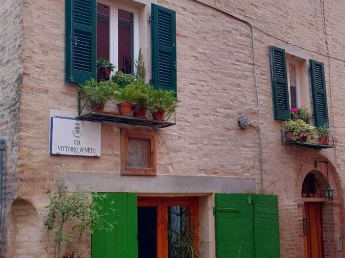 Casa con 5 locali in vendita in Appignano