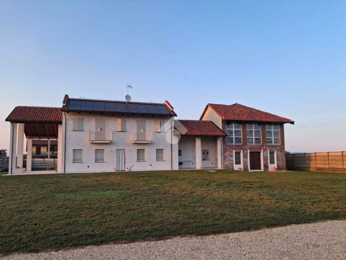 Casa con 6 locali in vendita in Via Castelletto, Piobesi Torinese