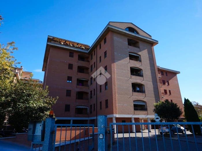 Appartamento quadrilocale in vendita in Stradello Bastogi, Baggiovara, Modena