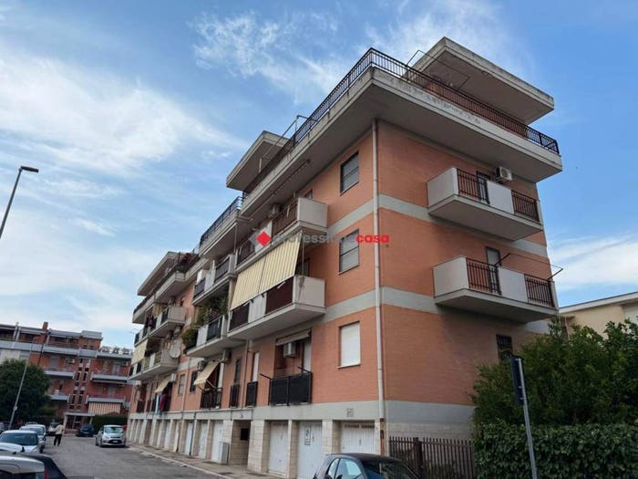 Appartamento quadrilocale in vendita in via Francesco Compagna, Rione Martucci Diaz, Foggia