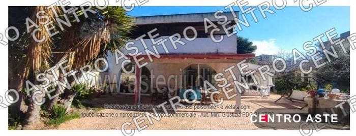Appartamento con 6 locali in vendita in Via Valdo Pietro Taranto TA Italia, Talsano San Donato, Taranto