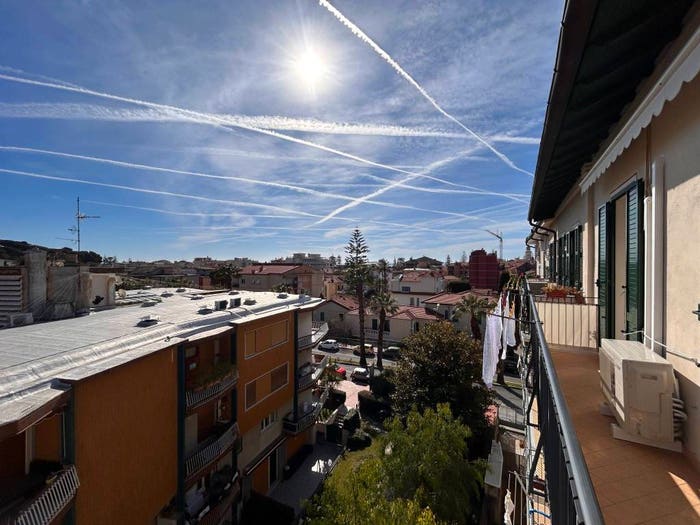 Appartamento quadrilocale in vendita in Via Regina Margherita, Centro, Bordighera