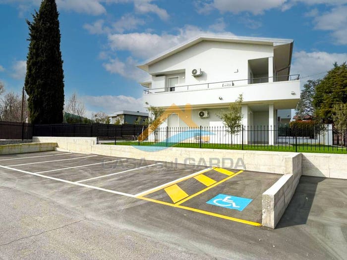Appartamento trilocale in vendita in Via Boschetti, Boschetti, Peschiera del Garda