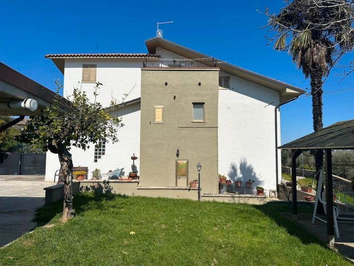 Casa con 6 locali in vendita in Via Santa Maria del Carmine, Ticchione, Alanno