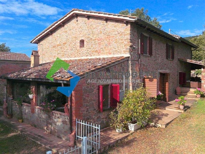 Casa con 6 locali in vendita in strada comunale di Pietraviva, Pietraviva, Bucine