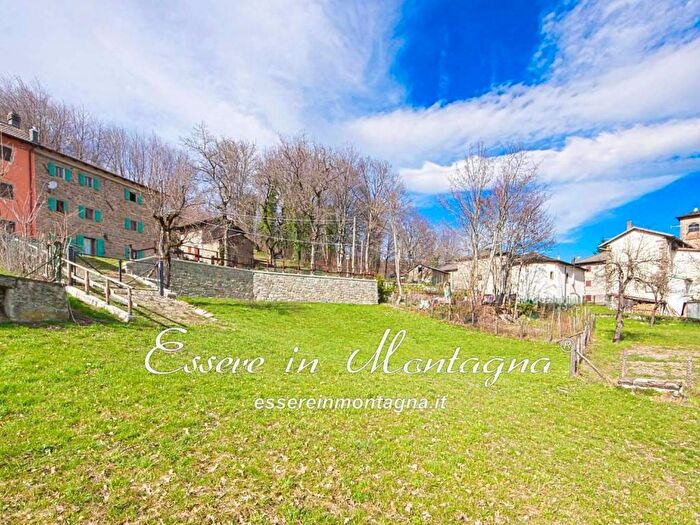 Casa con 6 locali in vendita in Via Casoni, Casoni, Pievepelago