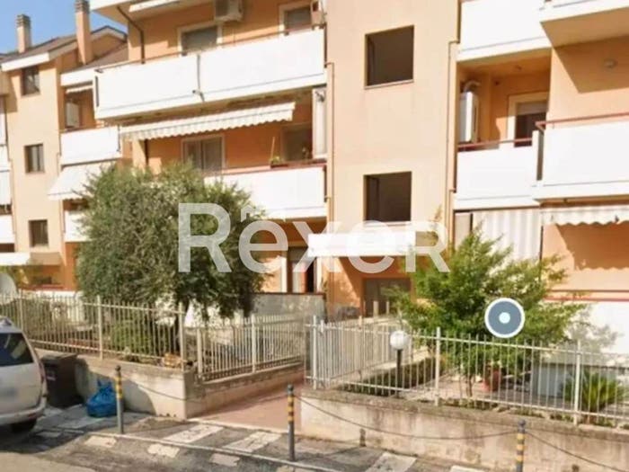 Appartamento con 6 locali in vendita in Via Emidio Luzi, Ascoli Piceno