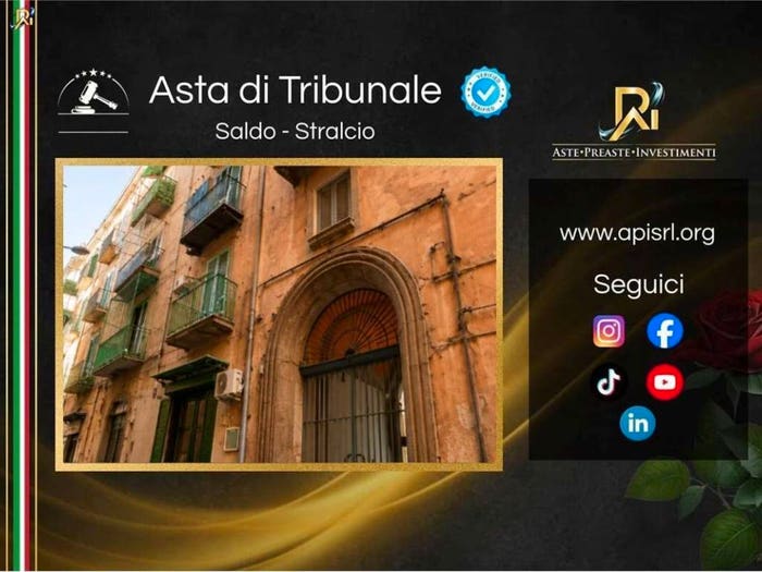 Appartamento trilocale in vendita in Vico Solitaria, Chiaia Mergellina, Napoli