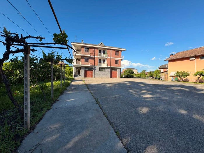 Casa con 6 locali in vendita in Via Nicola Sardi, Centro, Rocchetta Tanaro