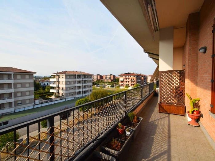 Appartamento quadrilocale in vendita in Via Enrico Bertoluzzi, San Pancrazio, Parma