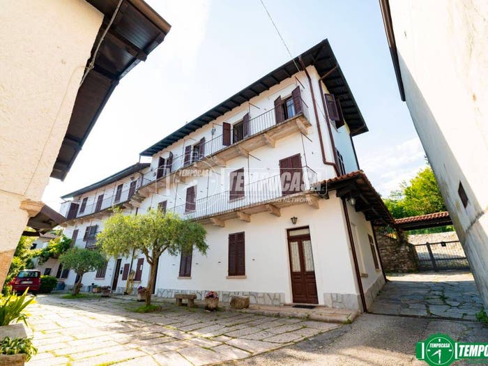 Appartamento trilocale in vendita in Via Alto Vergante, BrovelloCarpugnino