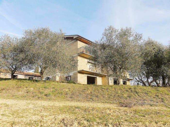 Casa con 6 locali in vendita in Acquapendente