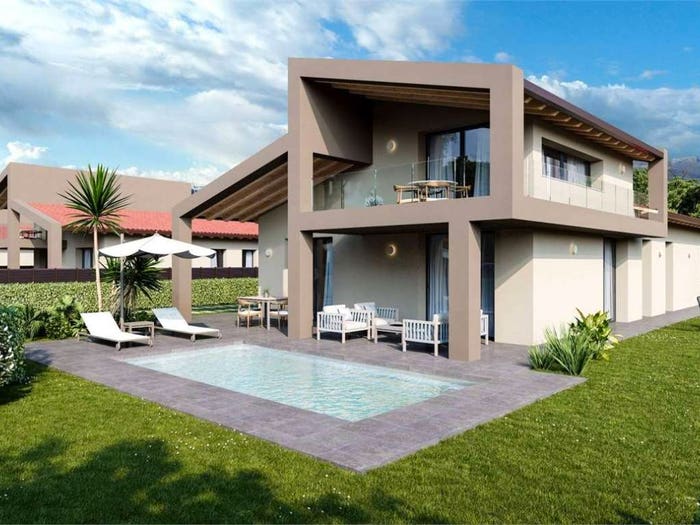 Casa quadrilocale in vendita in Via Novembre, Solarolo, Manerba del Garda