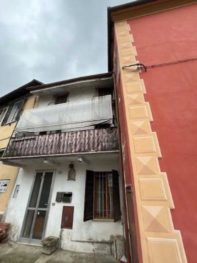 Casa quadrilocale in vendita in Via Roma, Villalvernia