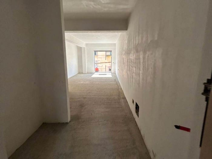 Appartamento trilocale in vendita in Via Aspromonte, Locri