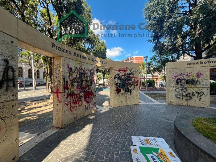 Appartamento trilocale in vendita in Piazza Antonio Gramsci, Maristi Ospedale, Giugliano in Campania