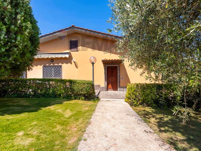 Casa trilocale in vendita in via quarto conca, Fonte Nuova