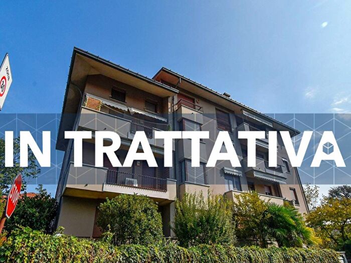 Appartamento quadrilocale in vendita in Via Giovanni Randaccio, Centro, Parabiago