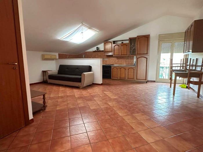 Appartamento quadrilocale in vendita in Via Enrico Berlinguer, Gaggi