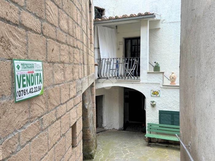 Appartamento bilocale in vendita in Via del Fiore, Ischia di Castro