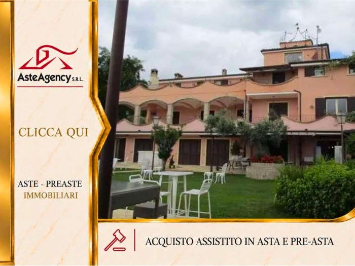 Casa con 6 locali in vendita in Via Moncocitto, Cepagatti