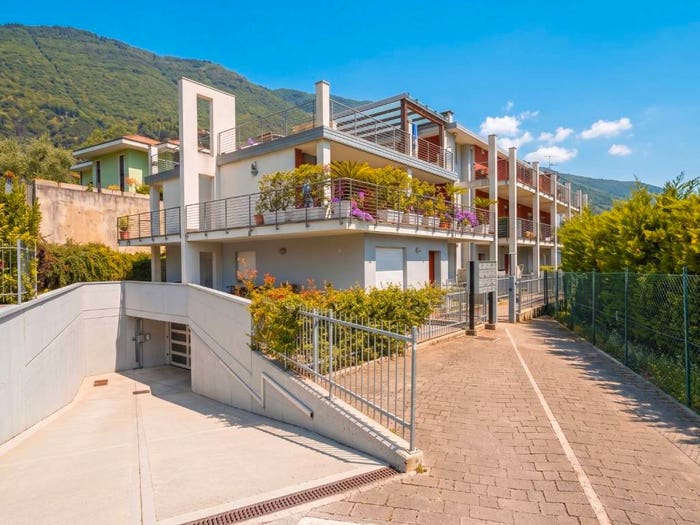 Appartamento bilocale in vendita in Via Santissima Trinità, Bolognanovignole, Arco