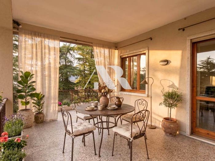 Appartamento con 6 locali in vendita in Via Montelungo, Lavagno