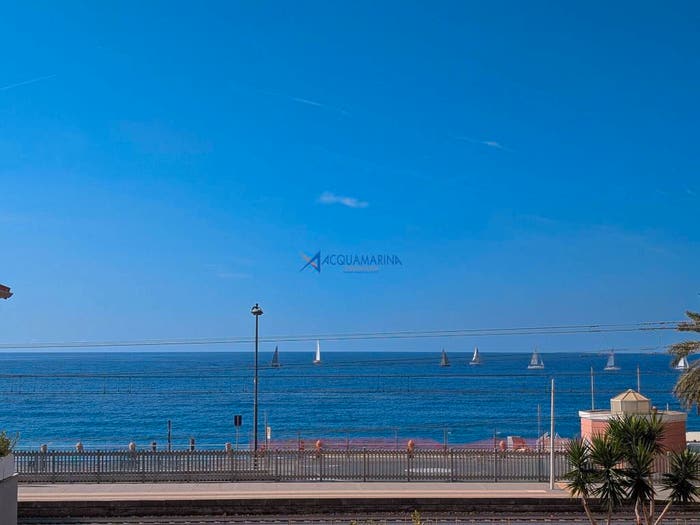 Appartamento trilocale in vendita in via Vittorio Emanuele II, Centro, Bordighera