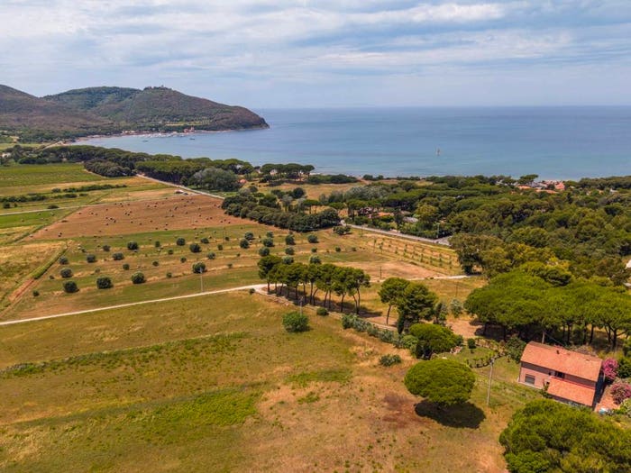 Appartamento con 6 locali in vendita in Località Baratti, Piombino