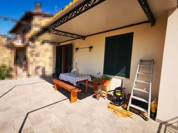 Appartamento trilocale in vendita in Bucine