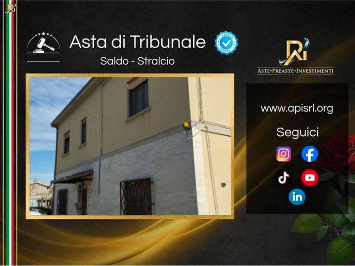 Casa con 6 locali in vendita in Via Federico Muratori, Centro, Argenta
